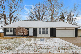 Building Photo - 15609 East 43rd Terrace S