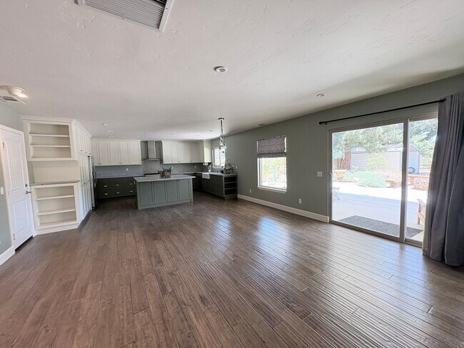 Foto del edificio - 316 Altair Cir