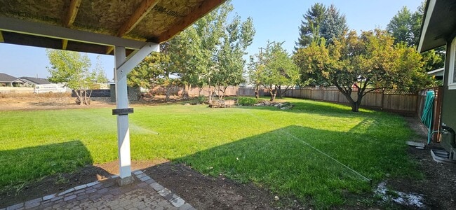 Building Photo - 3 bedroom Post Falls Home with 30x30 Shop