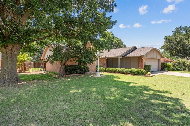 Building Photo - Well-Kept Home in Crosby Park Estates