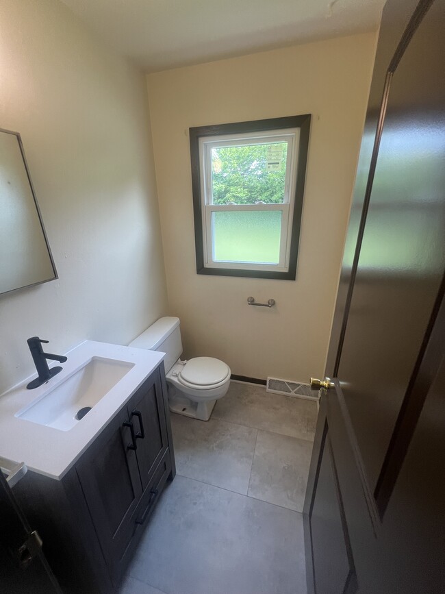 2nd Bathroom - 5822 S Indiana Ave
