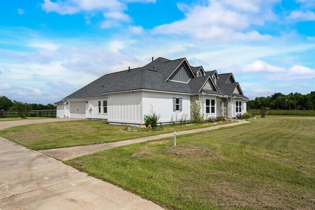Foto del edificio - 2999 County Rd 208