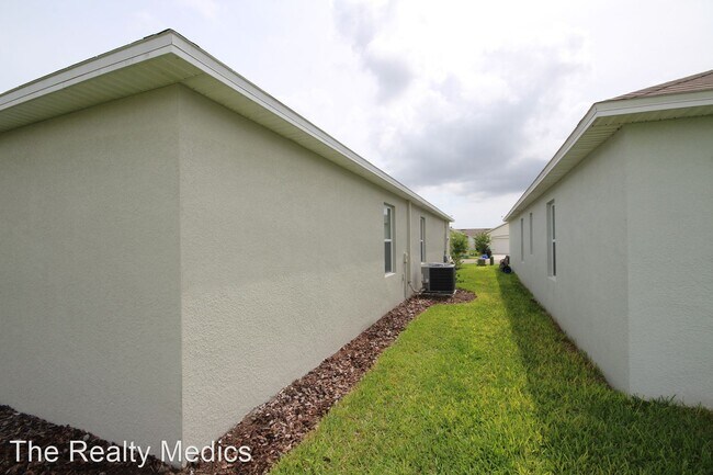 Building Photo - 3 br, 2 bath House - 2992 Gibraltar Blvd