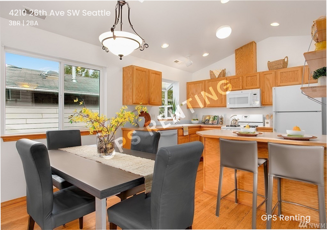 Foto del edificio - Beautiful 3 Bedroom in West Seattle!