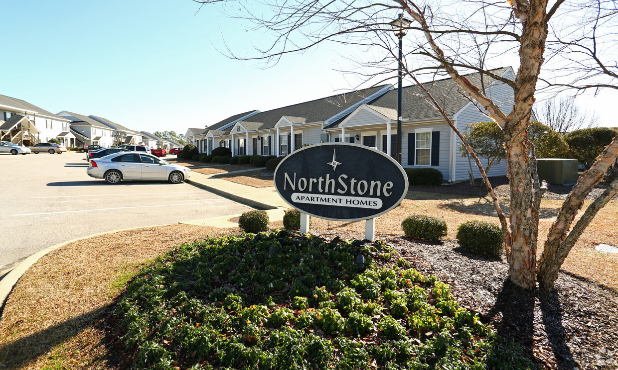 Foto principal - Northstone Apartment Homes