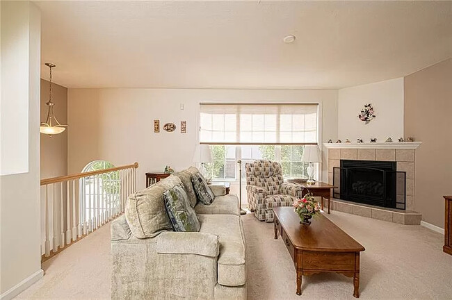 Building Photo - 10583 Timber Edge Dr
