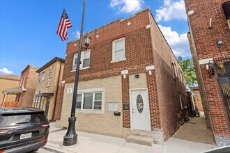 Building Photo - 7136 Windsor Ave
