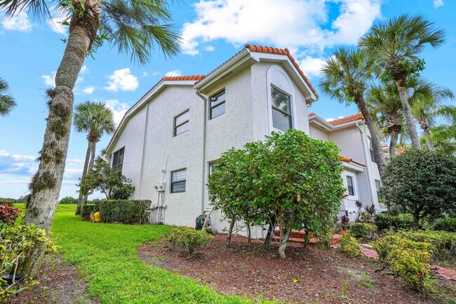 Foto del edificio - 10910 Lakemore Ln