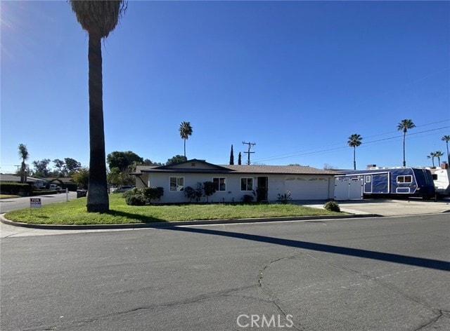 Building Photo - 12045 Bayless St