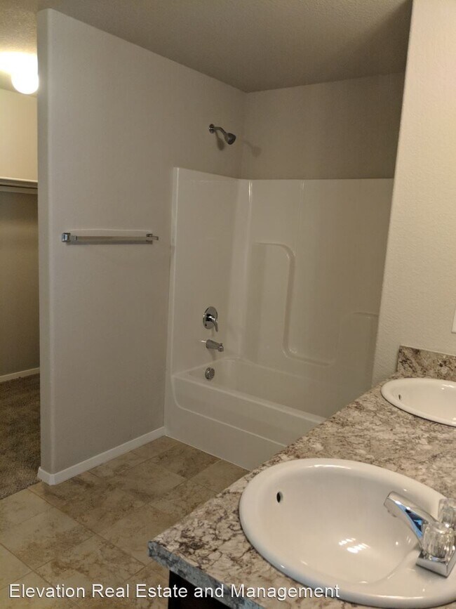 Foto del edificio - 4 br, 2 bath House - 1120 Battery Drive