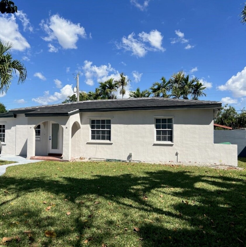 Foto principal - 7415 SW 31st St