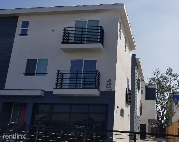 Building Photo - 3 br, 3.5 bath Townhome - 1230 N Kenmore Ave
