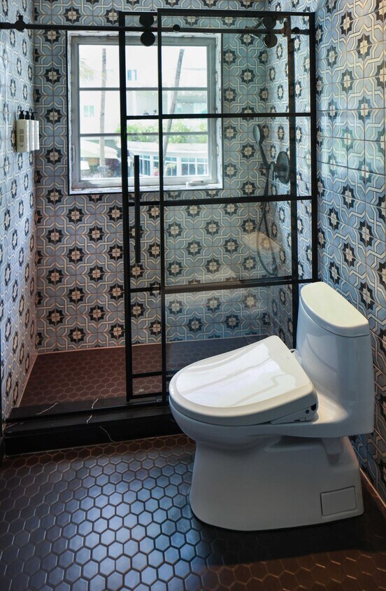 Building Photo - 1200 Ocean Dr