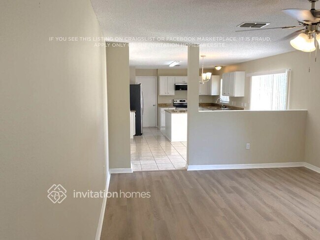 Building Photo - 927 Halifax Dr