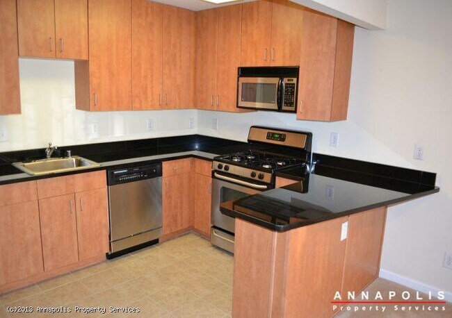 Building Photo - 1148 cove road # 201