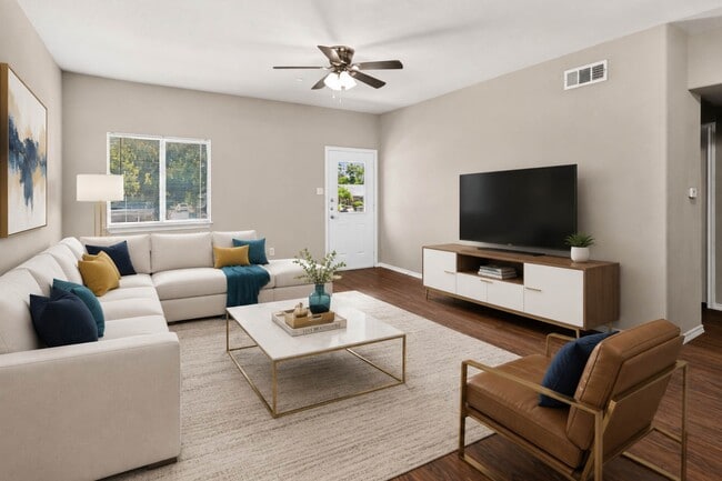 Photo - 516 E Hazelwood St (Princeton, TX) Townhome