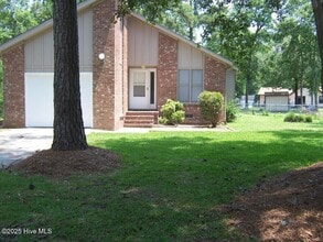 Building Photo - 1003 Stillwood Cir