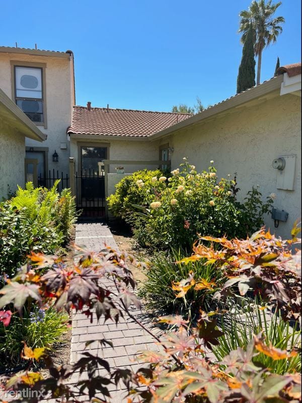 Building Photo - 1 br, 1 bath Condo - 1644 Branham Lane