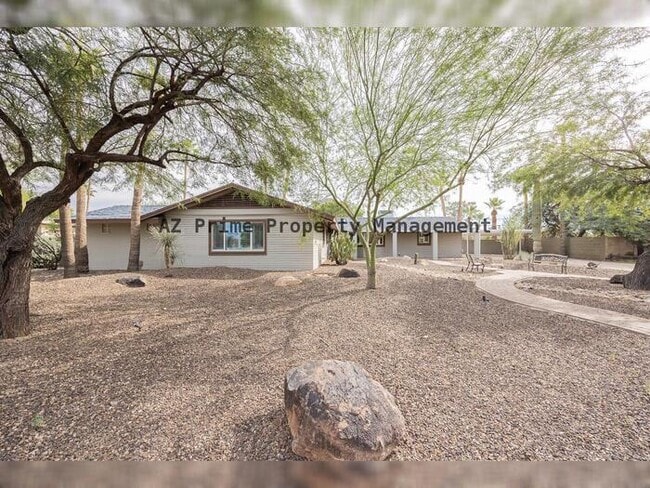 Building Photo - 5301 N 43rd Pl