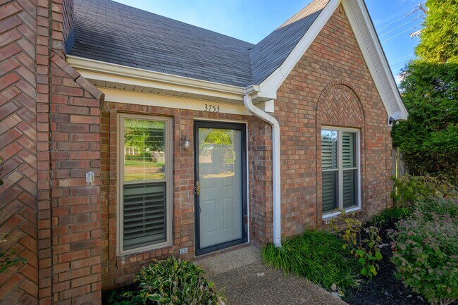 Foto del edificio - 3753 Oakmoor Ct