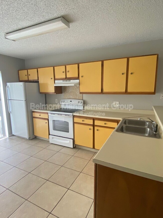 Photo - 3651 N Goldenrod Rd Apartment