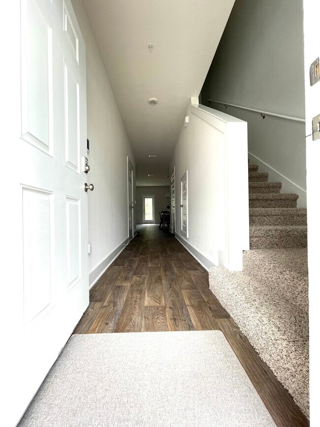 8921 Brigade Trail, Pensacola, FL 32534 Townhouse for Rent in