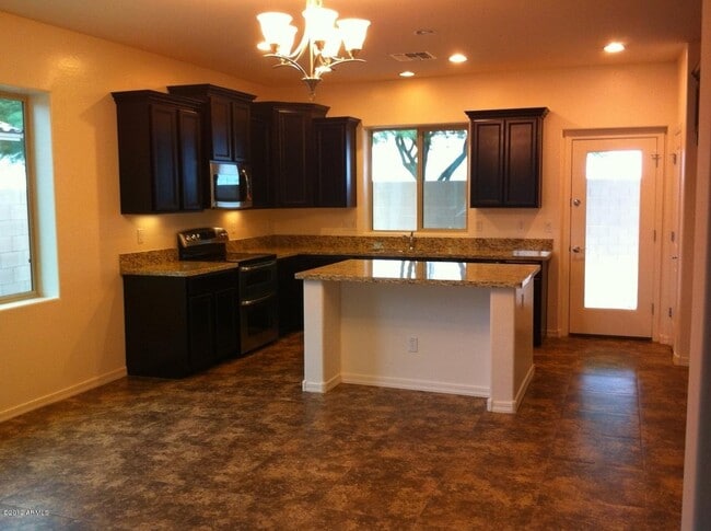 Building Photo - Gorgeous Home! Lots of upgrades!