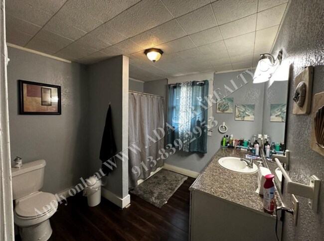 Foto del edificio - Cozy 3 Bed 1 Bath Home in KCK-Coming SOON!!