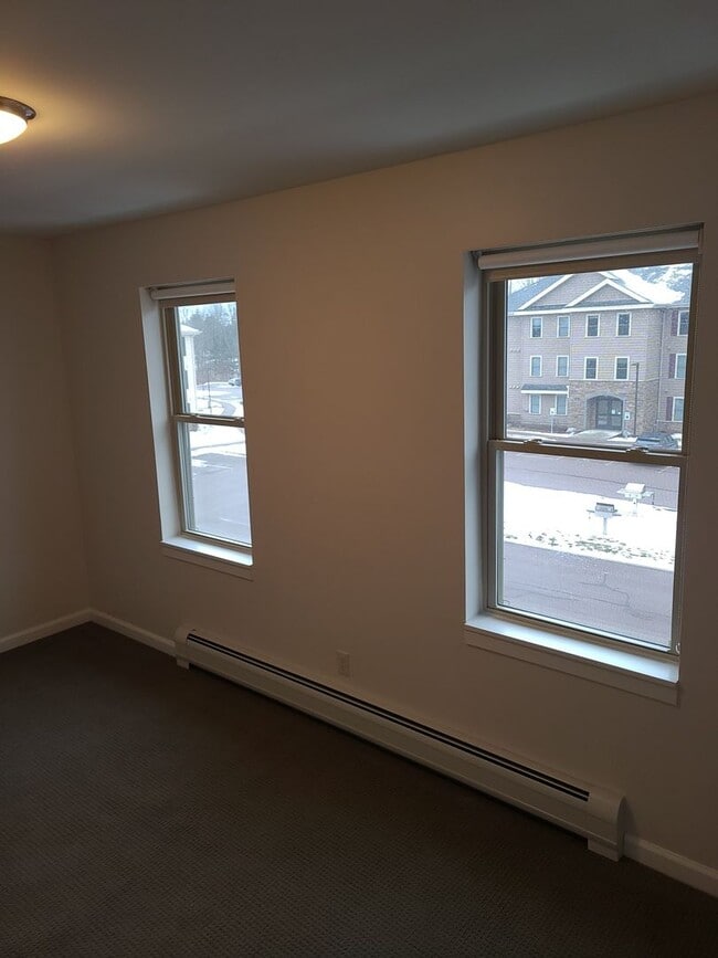 Interior Photo - Village at Autumn Pond