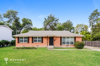 Building Photo - 3817 Rockbluff Dr