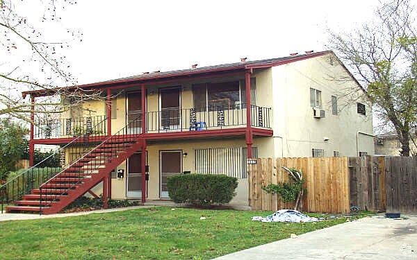 Building Photo - 2117 15th