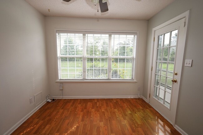 Foto del edificio - 3880 Trotters Ridge Cir