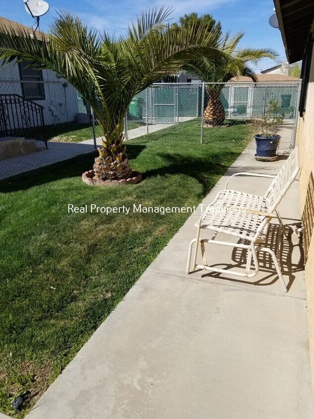 Primary Photo - Cute Lancaster Duplex!