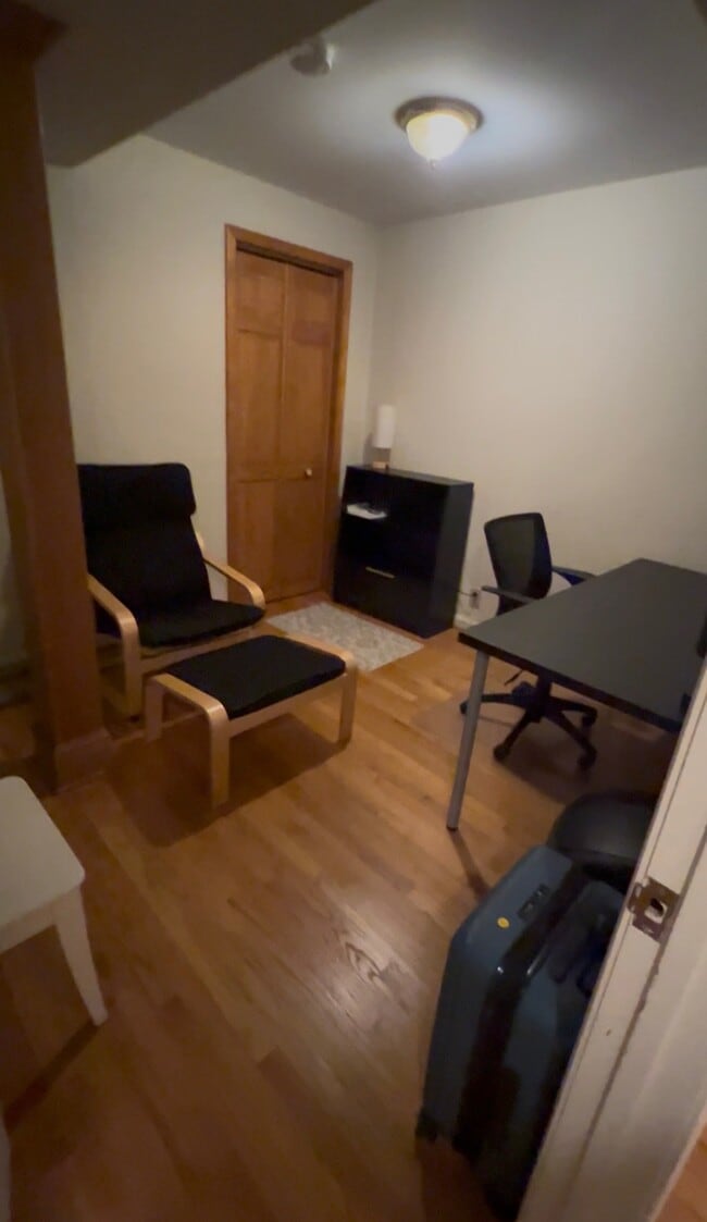 Second Room as Study - 3338 O St NW