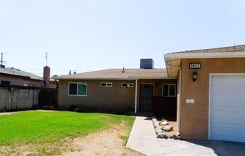 Building Photo - 3832 E Ashcroft Ave