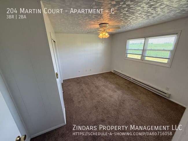 Building Photo - 204 Martin Ct