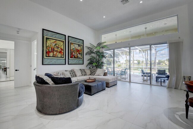 Foto del edificio - 8320 Desmond Dr