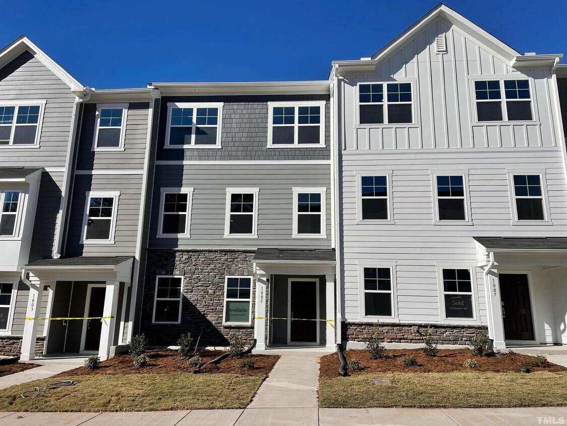 1005 Belloak Wy, Durham, NC 27703 Townhome Rentals in Durham NC