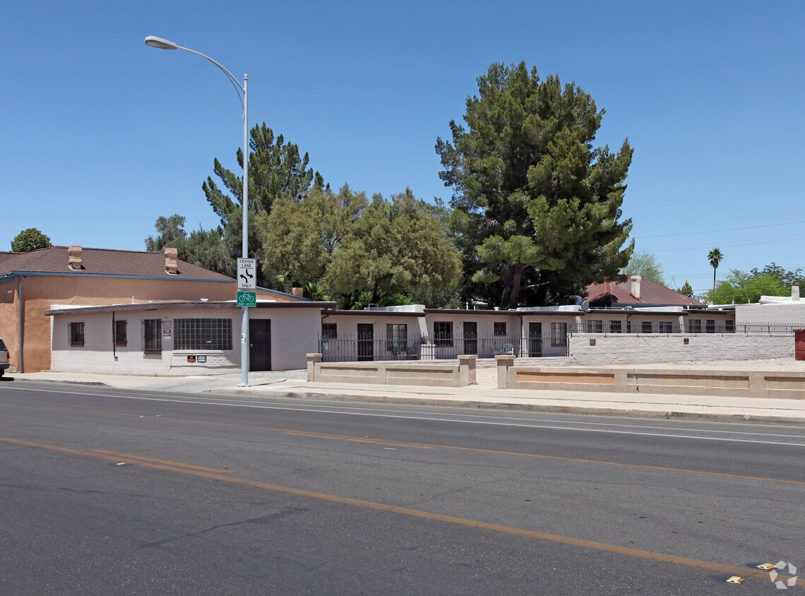 Foto principal - 485 S Stone Ave