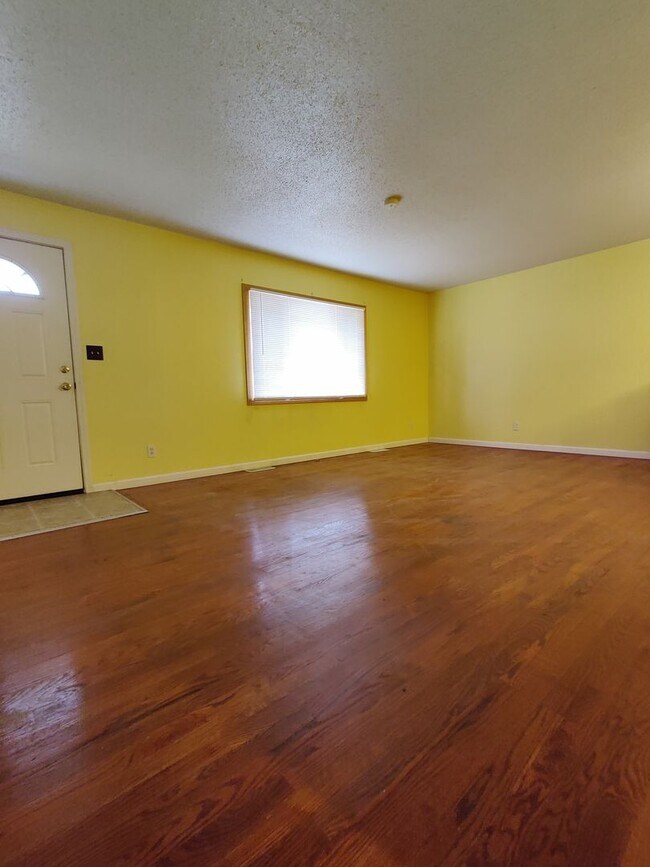 Foto del edificio - Coming Soon – 3-Bedroom Home for Rent