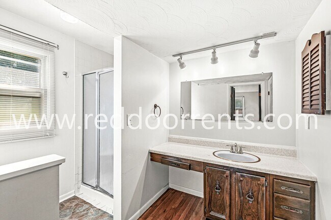 Foto del edificio - ?MOVE-IN SPECIAL: HALF OFF THE FIRST MONTH...