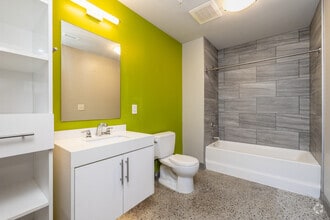 1BR, 1BA - 896SF - Bathroom - Argyle on 12th