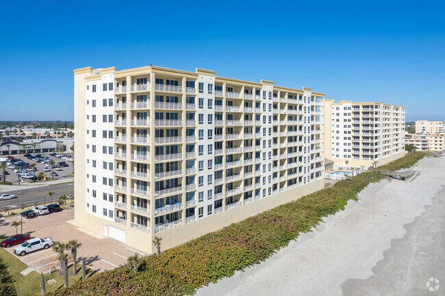 Fotografía del edificio - Oceana Oceanfront Condos