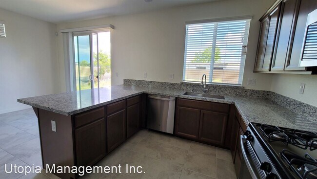 Building Photo - 4 br, 2.5 bath House - 69 Aurum Park Ct