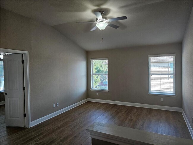Foto del edificio - 360 Quarry Ln