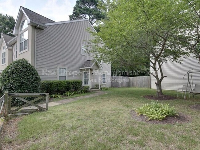 Building Photo - 3940 Horse Run Glen