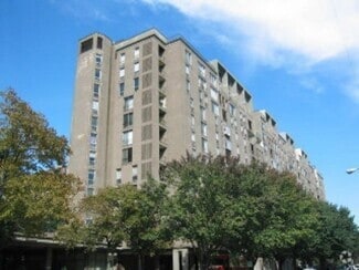 Building Photo - 44 Washington St