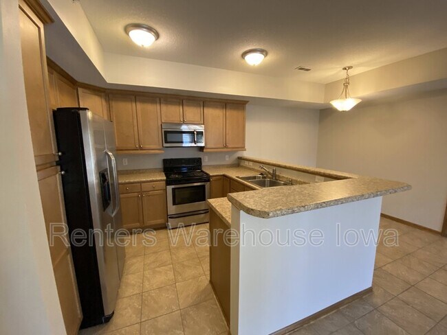 Foto del edificio - 2000 Meadow Ct