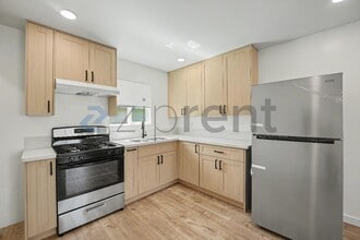 Building Photo - Unit