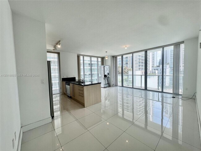 Foto del edificio - 79 SW 12th St